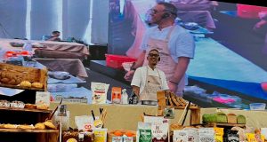 Belajar, Baking, dan Cuan! Grand Baking Demo Jaya Fermex & Dafam Pacific Diserbu Pelaku UMKM Surabaya