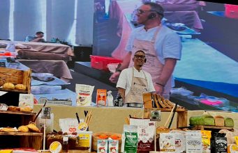 Belajar, Baking, dan Cuan! Grand Baking Demo Jaya Fermex & Dafam Pacific Diserbu Pelaku UMKM Surabaya