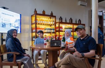 Riding Through Heritage: Kolaborasi Hotel di Pusat Kota Surabaya Bersama Ikon Kota Lama Surabaya untuk Rayakan Hari Pahlawan Riding Through Heritage: Kolaborasi Hotel di Pusat Kota Surabaya Bersama Ikon Kota Lama Surabaya untuk Rayakan Hari Pahlawan