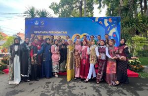 Perayaan Hari Guru Nasional di Balai Kota Surabaya Dimeriahkan Fashion Show MAYUS, Dihadiri Menteri Pendidikan Dasar dan Menengah Republik Indonesia dan Wali Kota