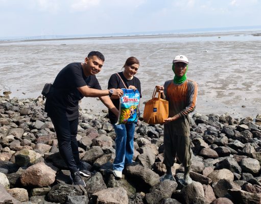 WARINGIN HOSPITALITY WUJUDKAN KEPEDULIAN LINGKUNGAN MELALUI AKSI BERSIH PANTAI KENJERAN BERSAMA TUNAS HIJAU WARINGIN HOSPITALITY WUJUDKAN KEPEDULIAN LINGKUNGAN MELALUI AKSI BERSIH PANTAI KENJERAN BERSAMA TUNAS HIJAU
