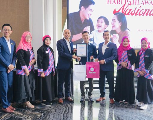 “GRAND MERCURE MALANG MIRAMA RAYAKAN HARI PAHLAWAN DENGAN BERI PENGHARGAAN PADA ORANG TUA DAN WALI DISABILITAS SEBAGAI PAHLAWAN MASA KINI” GRAND MERCURE MALANG MIRAMA RAYAKAN HARI PAHLAWAN DENGAN BERI PENGHARGAAN PADA ORANG TUA DAN WALI DISABILITAS SEBAGAI PAHLAWAN MASA KINI