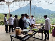 SMK Terpadu Roudlotul Amanah Selenggarakan Outing Class Kuliner di Panorama Cafe Trawas SMK Terpadu Roudlotul Amanah Selenggarakan Outing Class Kuliner di Panorama Cafe Trawas