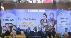 Gaungkan Suara Melalui Bedah Buku, Edukasi Anti-Bullying, dan Ruang Ekspresi Warnai Peringatan Hari Anak Sedunia Gaungkan Suara Melalui Bedah Buku, Edukasi Anti-Bullying, dan Ruang Ekspresi Warnai Peringatan Hari Anak Sedunia