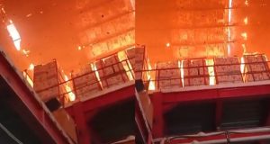 Viral Insiden Kebakaran di Pabrik Plastik Gunung Putri Bogor, Waktu Pemadaman Total Selama 7 Jam