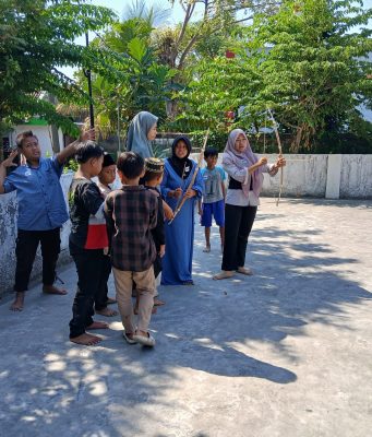 Play On Anak Krian main asyik bersama Ketua Takmir Masjid